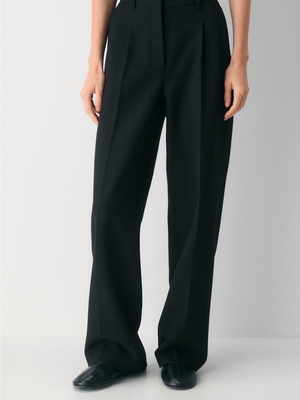 Aritzia Effortless Pant Black Size 8